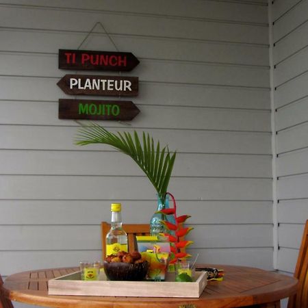 Or Bleu-Bungalow Volcan Soufriere-Vue Sur Mer サン・クロード エクステリア 写真