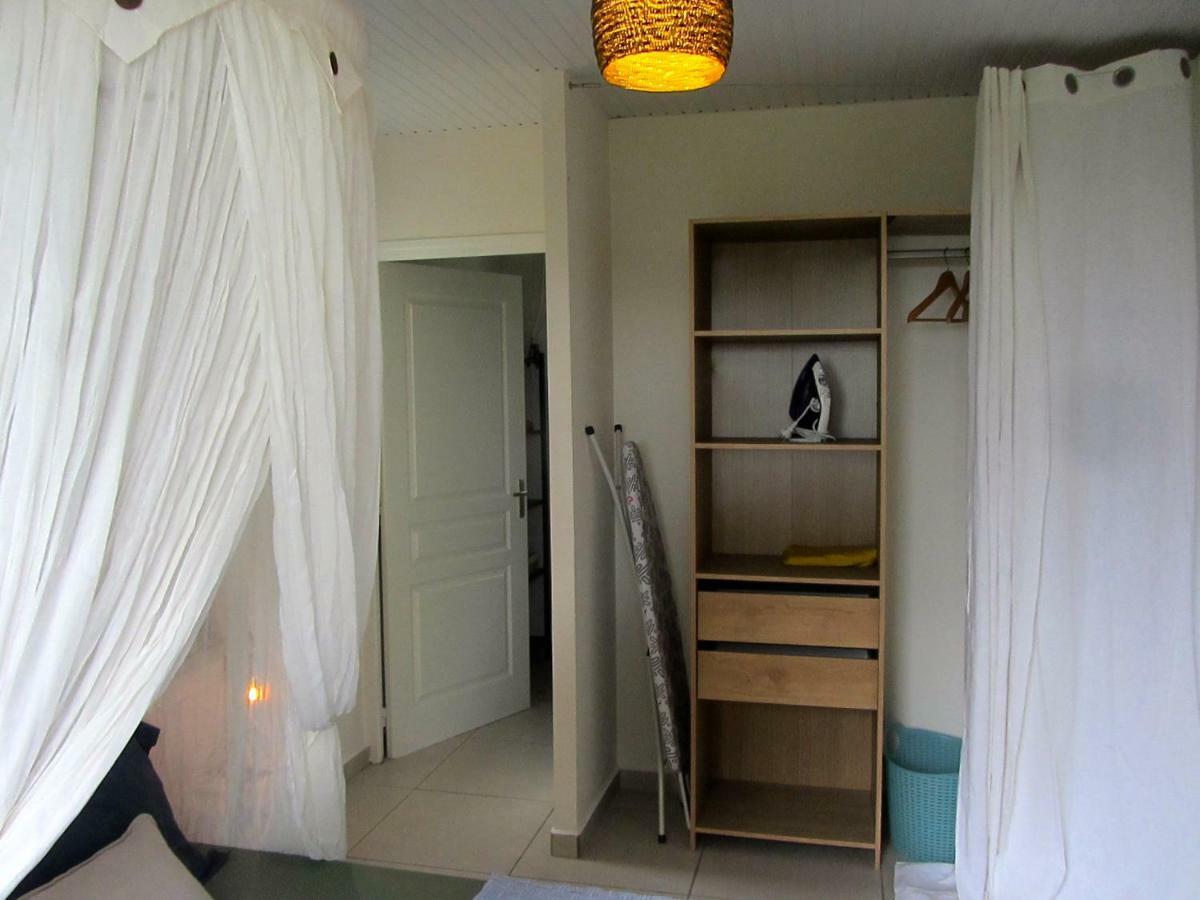 Or Bleu-Bungalow Volcan Soufriere-Vue Sur Mer サン・クロード エクステリア 写真